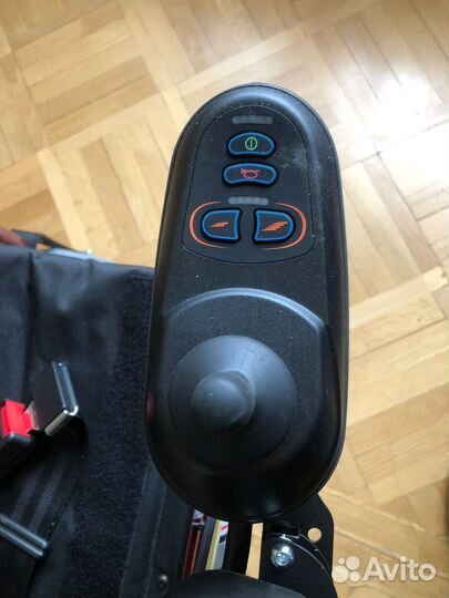 Инвалидная коляска с электроприводом