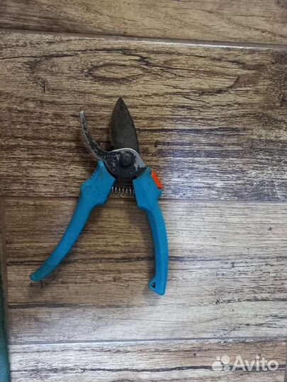 Секатор садовый