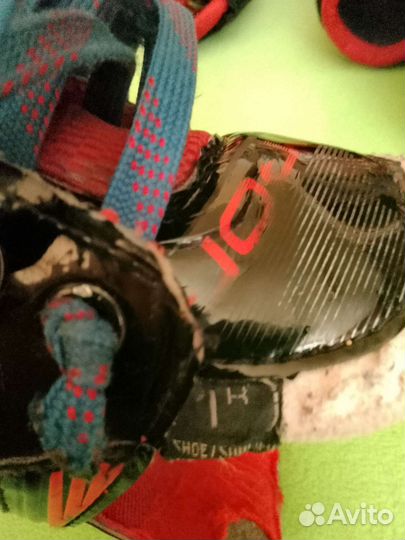 Хоккейные коньки