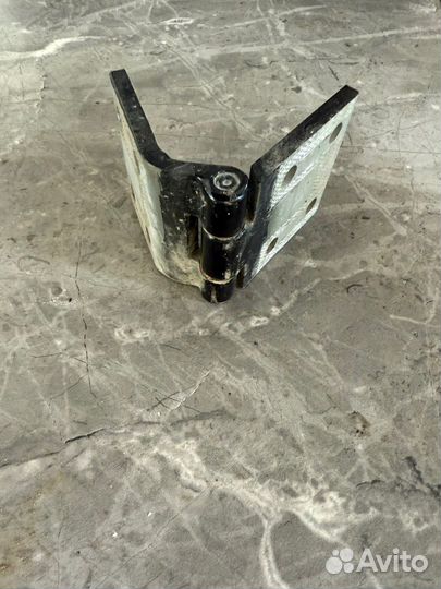 Петля двери задняя правая Mercedes-Benz G-Class