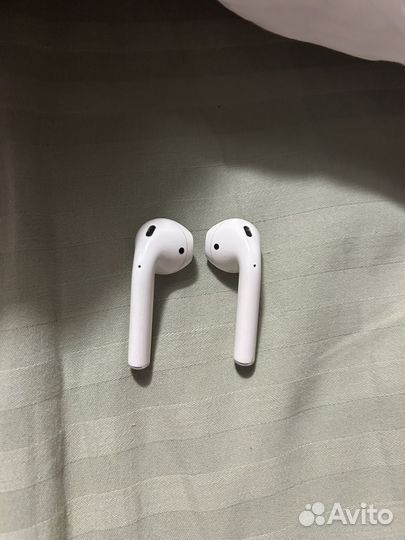 Беспроводные наушники apple airpods