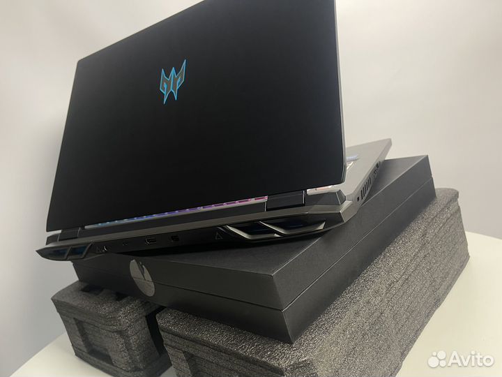 Ноутбук Acer Predator Helios 300 PH317-56 -51ZW