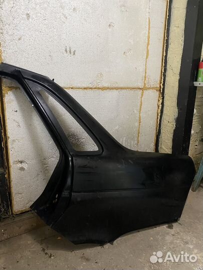 Заднее левое крыло Priora седан