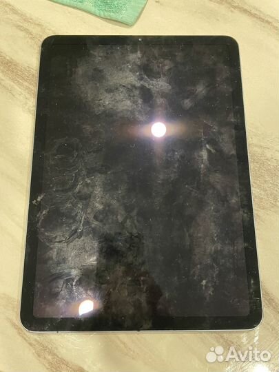 iPad air 4 sim+ wifi