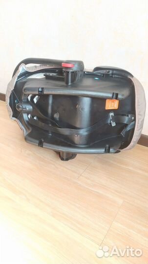 Детское автомобильное кресло Karwala