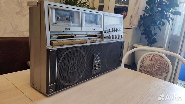 Кассетный магнитофон Sharp GF-525H