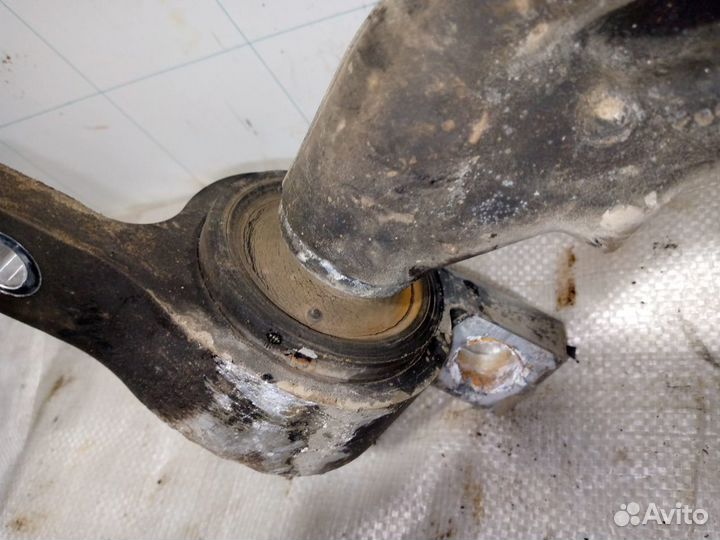 Рычаг lexus IS250 GSE25 4GR-FSE Передний Левый кон