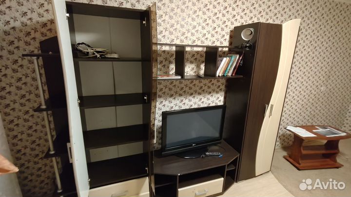 Стенка в гостиную со шкафом под тв