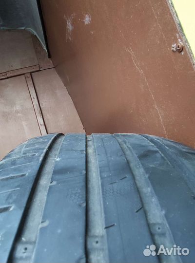 Kumho Ecsta HS51 225/55 R17