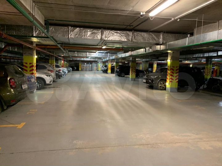 Машиноместо, 25 м²