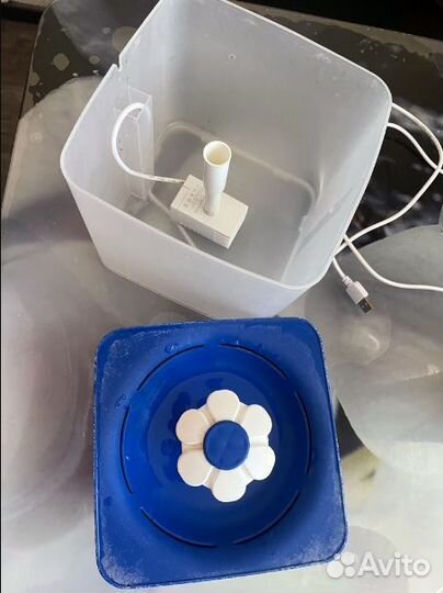 Автоматическая поилка для кошек и собак