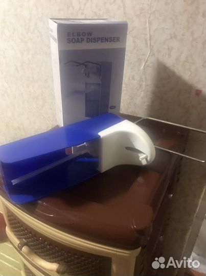 Дозатор локтевой