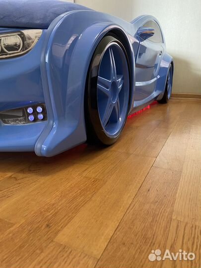 Детская кровать машина с подсветкой, со шкафом