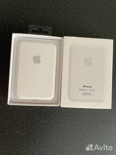 Повербанк Apple Battery Pack MagSafe