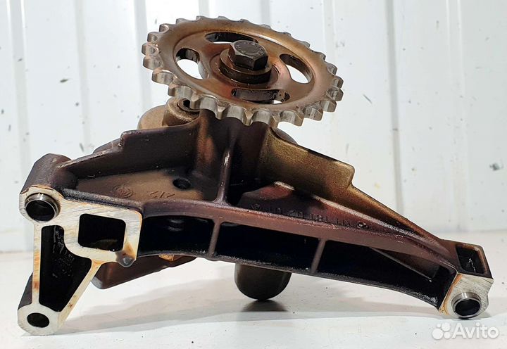 Насос масляный Mercedes Benz W202 1,8