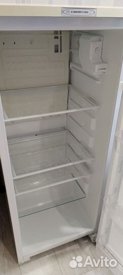 Холодильник бу маленький высота 115, гл60 ш48