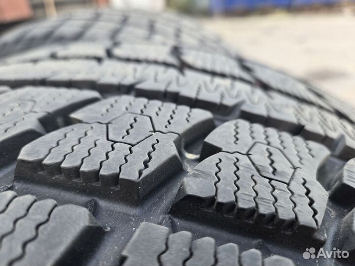 Toyo Observe GSi-5 315/35 R20 и 275/40 R20