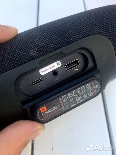 Jbl charge 4 black оригинал