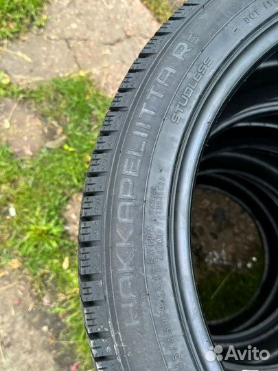 Nokian Tyres Hakkapeliitta R5 245/45 R19 и 275/40 R19 102T