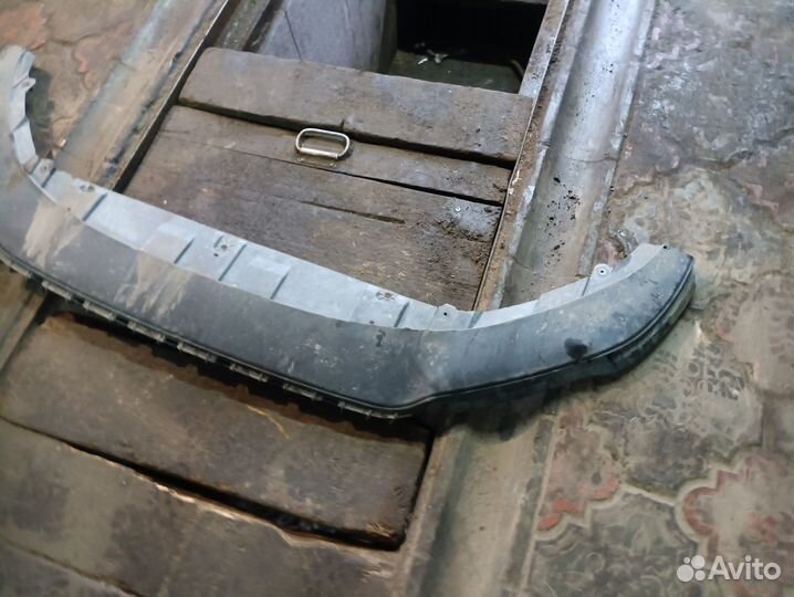 Накладка переднего бампера Volkswagen Polo 6