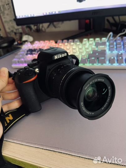 Зеркальный фотоаппарат Nikon D5600