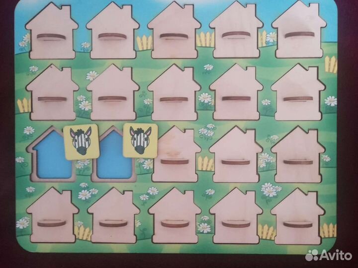 Игрушка мемо домики