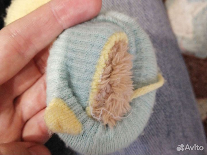 Шапка, туфли, жилетка. Платье теплое, варежки