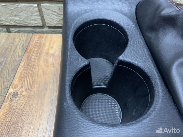 Mazda 3 (BM/BN) Подстаканник