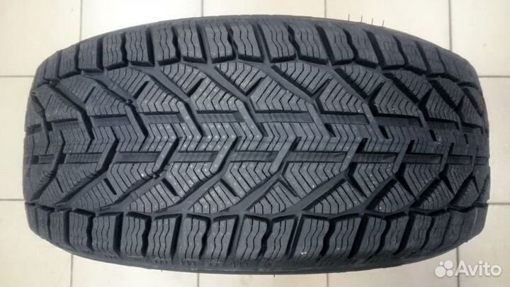 Tigar Winter 215/55 R17 98V
