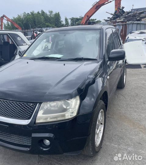 В разборе Suzuki Grand Vitara