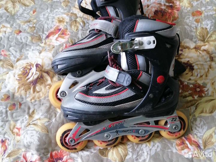 Роликовые коньки