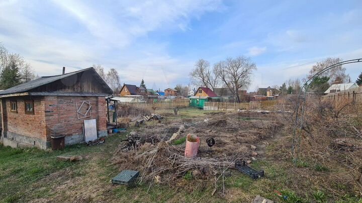 Дача 20 м² на участке 12 сот.