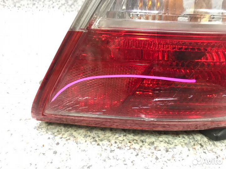 Фонарь лев. Toyota Camry