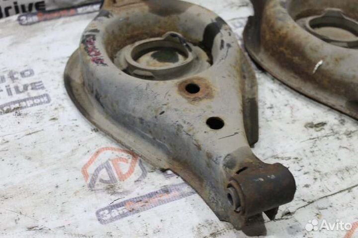 Рычаг подвески задний нижний левый, правый Opel