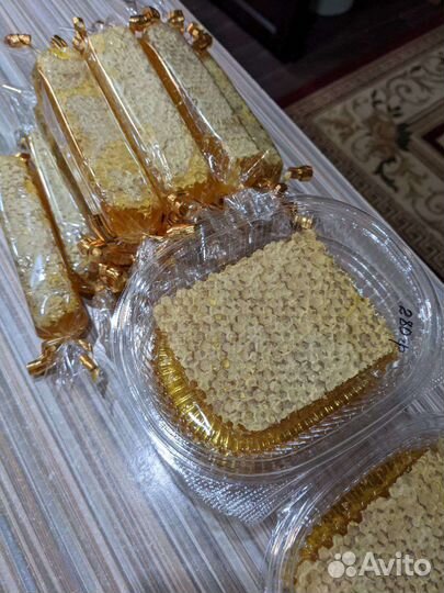 Мёд в Сотах