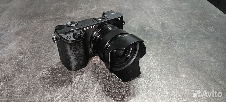 Объектив Sony E 35mm f 1.8