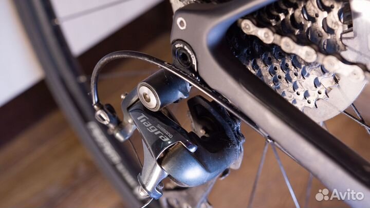 Карбоновый шоссейник GT Grade Carbon Tiagra