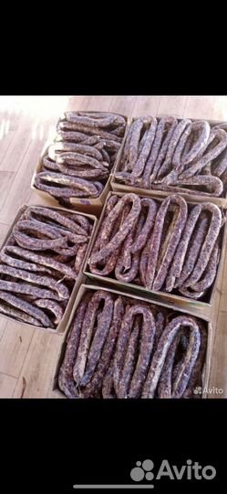 Сушенная колбаса и мясо