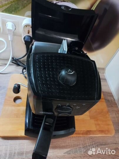 Кофеварка delonghi