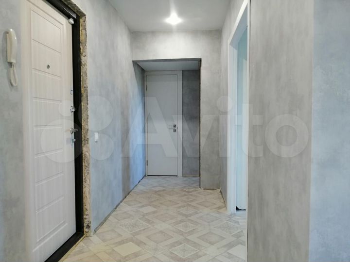 2-к. квартира, 52 м², 5/9 эт.