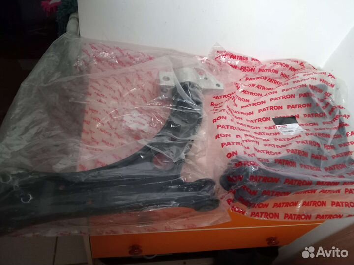 Запчасти на Фольксваген touran