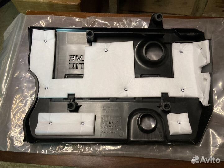 Крышка двигателя Toyota Rav4 30/40 2010-2018