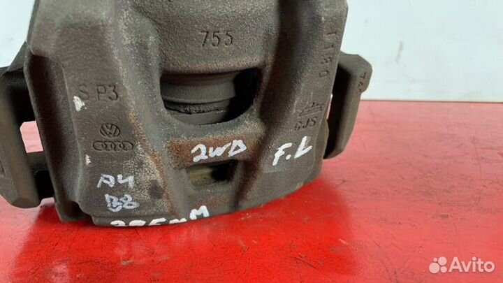 Суппорт передний левый Audi A4 B8 1.8 tfsi cdhb