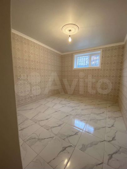 1-к. квартира, 42 м², 1/6 эт.