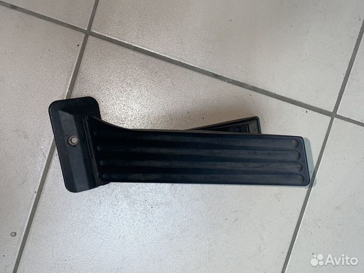 Педаль газа МКПП BMW