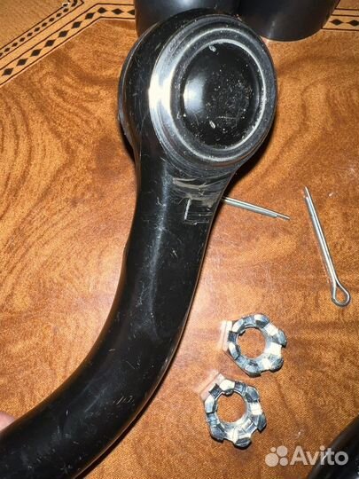 Рулевой наконечник левый правый Паджеро 4