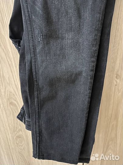 Черные джинсы Pull and Bear