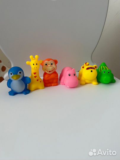 Игрушки для купания в ванной