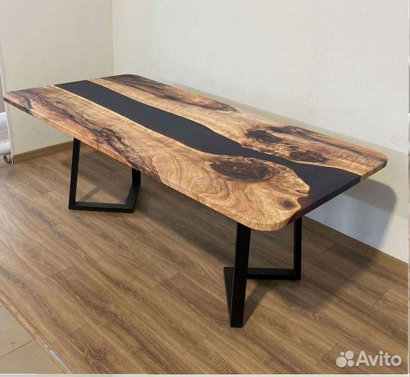 Компьютерный стол 'Objective Attraction'