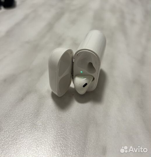 Наушник Apple AirPods 2 левый с кейсом оригинал